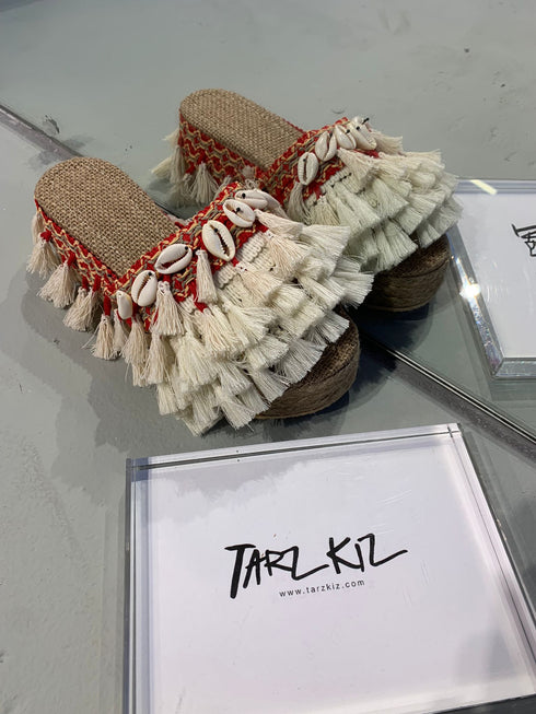 SANTO PÜSKÜLLÜ HASIR TERLİK